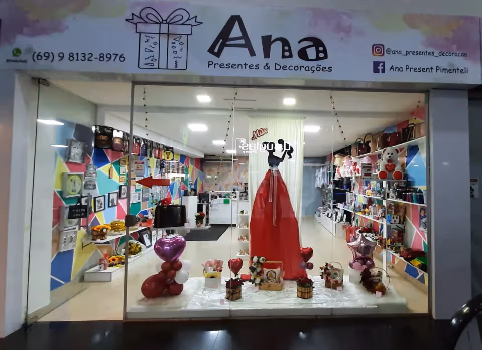 Ana presente e decoração
