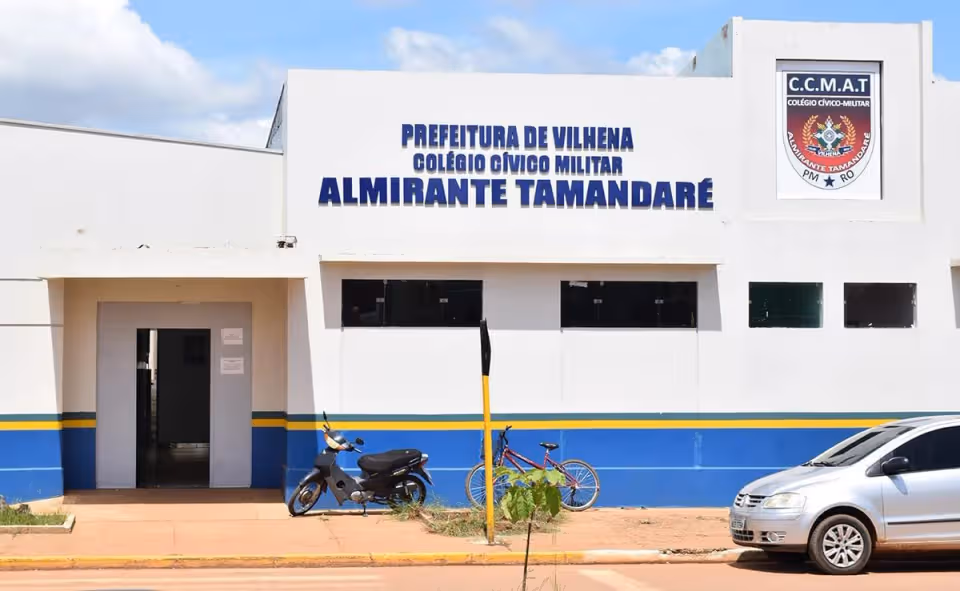 CCMAT - Colégio Cívico-Militar Almirante Tamandaré