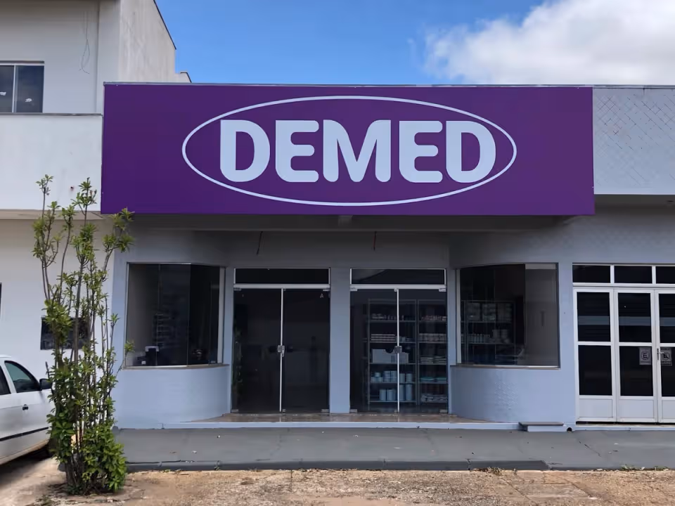 DENTAL DEMED - Produtos Odontológicos