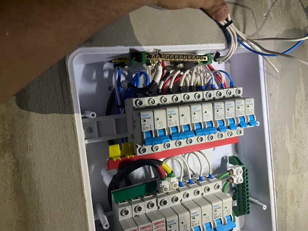 Doutor Eletricista - Soluções elétricas e segurança eletrônica — foto 3