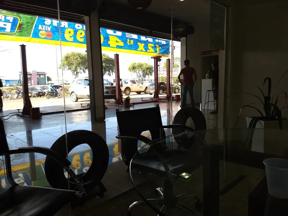 Fox Pneus - Centro Automotivo e Troca de Óleo — foto 5