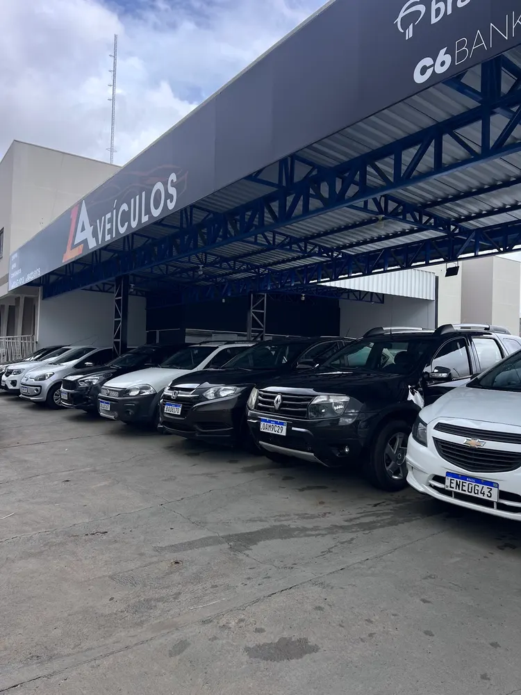 L.A Veículos — foto 1