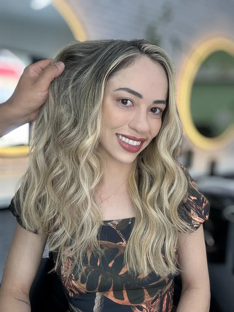 Laryssa Vaz - Cílios e Maquiagem — foto 2