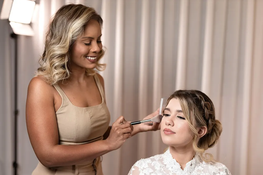 Maquiadora e Design de sobrancelha Vilhena - Charllene Santos — foto 6