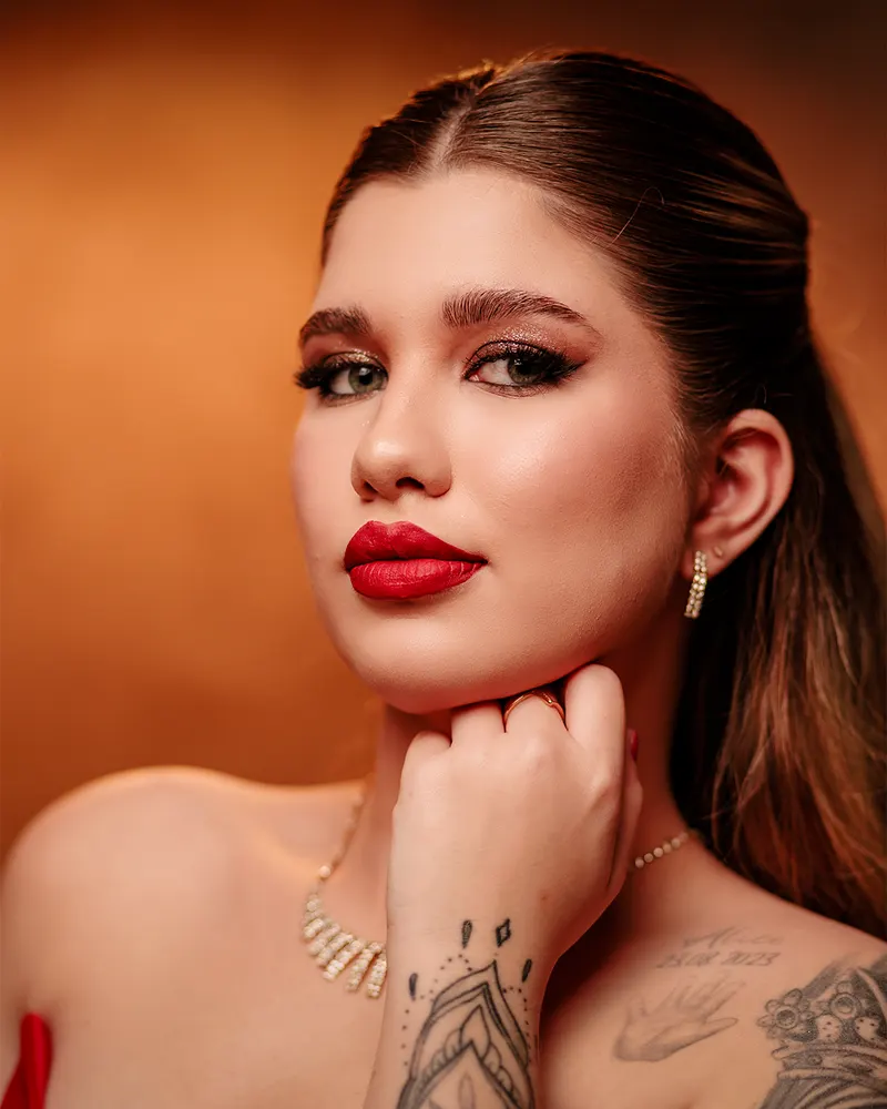 Maquiadora e Design de sobrancelha Vilhena - Charllene Santos — foto 3