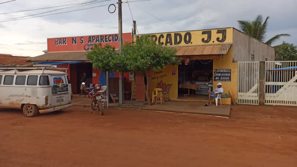 Mercado J J