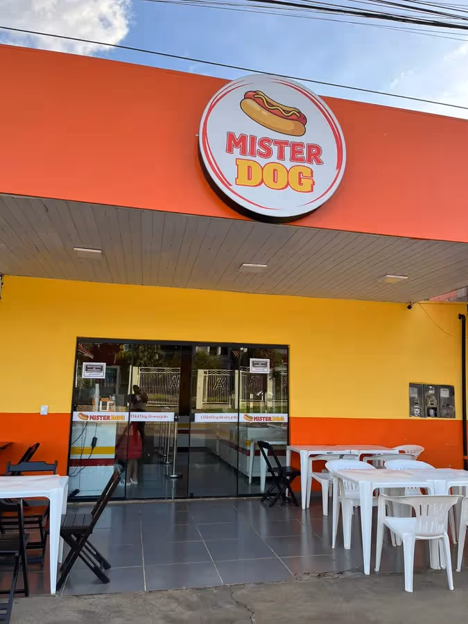 Mister Dog Self-Service de Hot Dog e Pastel