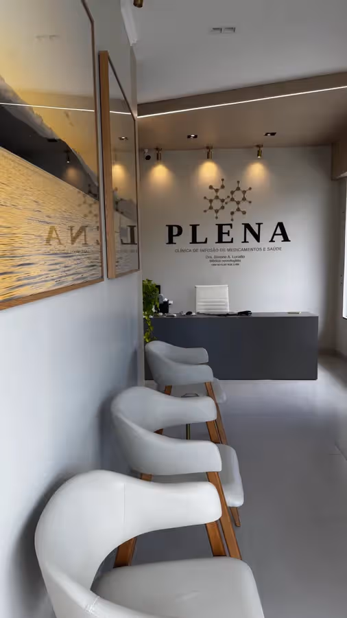Plena Clínica de infusão de medicamentos e saúde