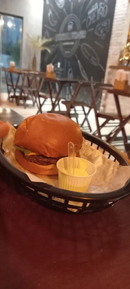 Quintal Burger — foto 3