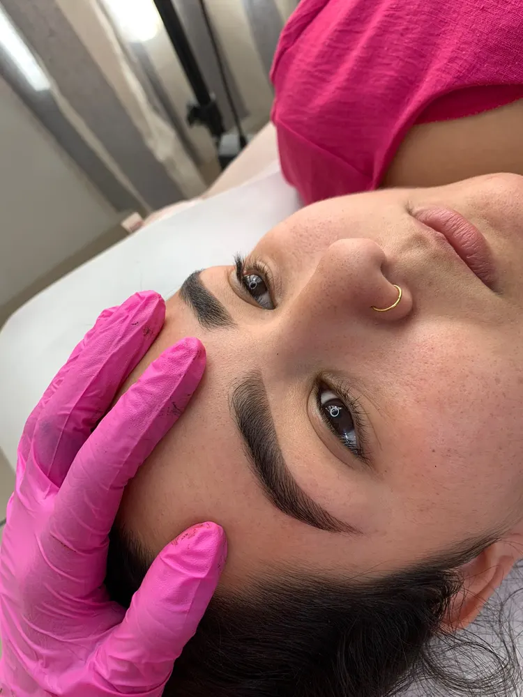 Única Beauty & Academy — foto 5