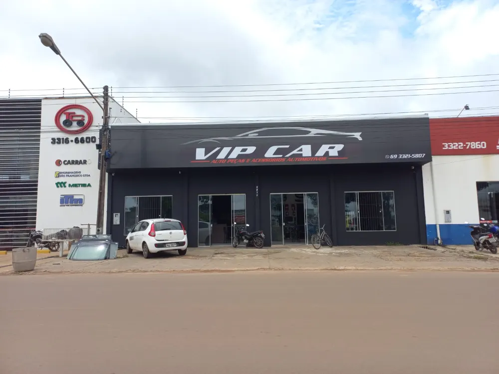 VIP CAR FUNILARIA,CENTRO AUTOMOTIVO E LOJA DE ACESSÓRIOS — foto 1